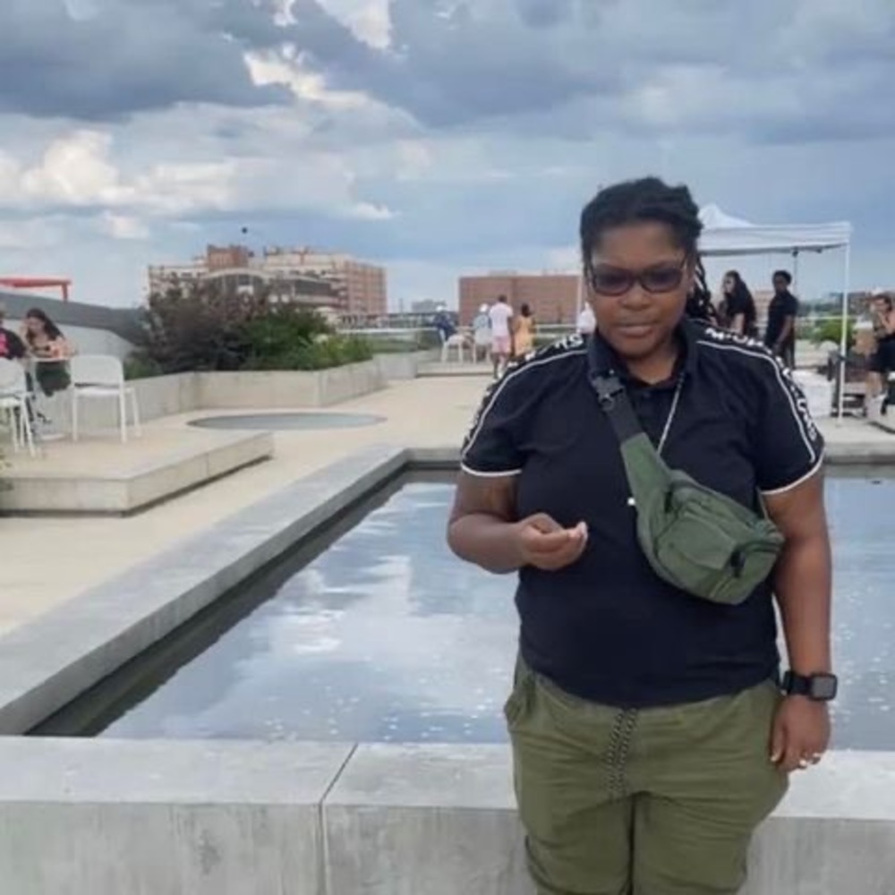 Meet your Posher, Shaina